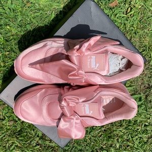 LIMITED EDITION FENTY PINK BOW SNEAKERS